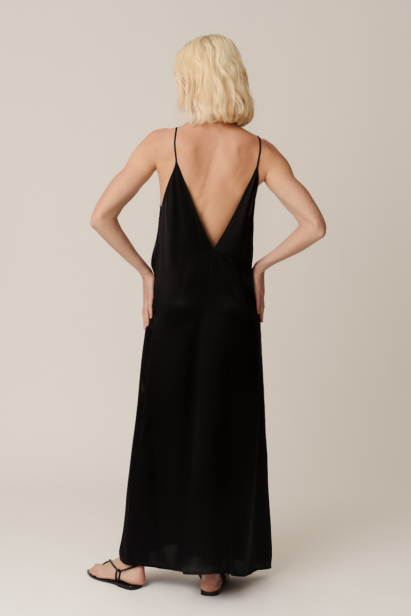 INEZ: V-NECK FRONT-BACK SLIP MAXI DRESS IN GOTS ORGANIC BLACK SILK