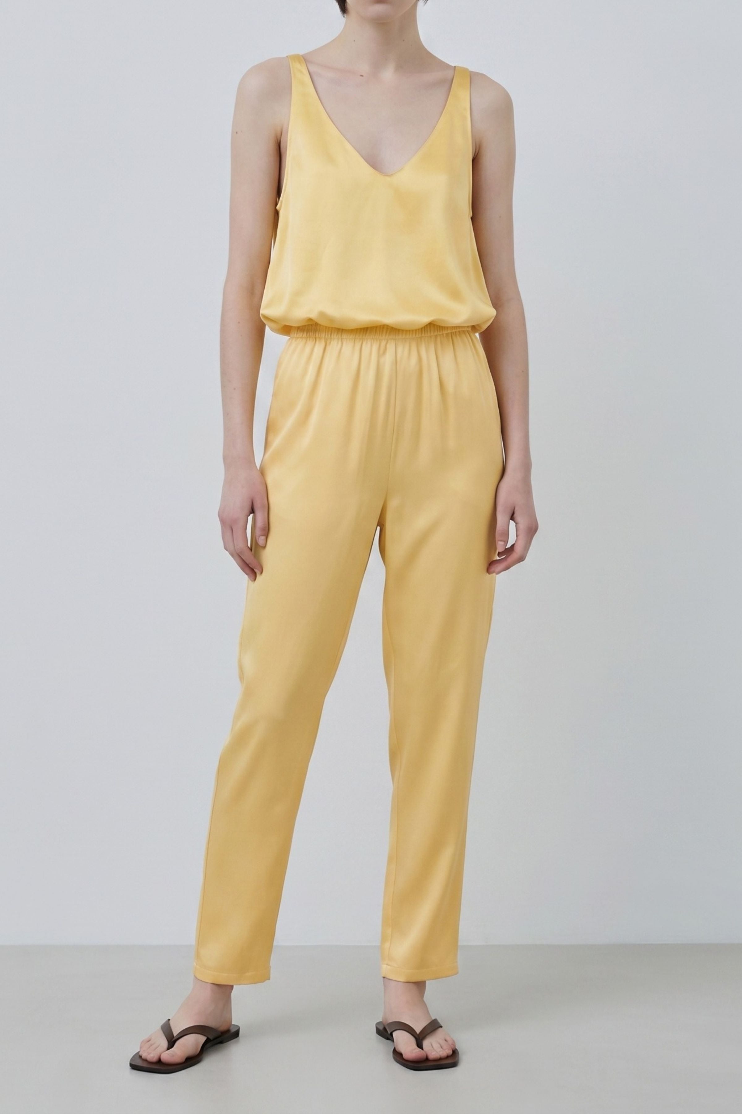 Organic silk outfit with desert tone tank top and matching trousers, made in Italy